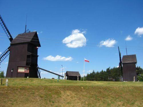Domek Nad Jeziorem オシェチュナ エクステリア 写真