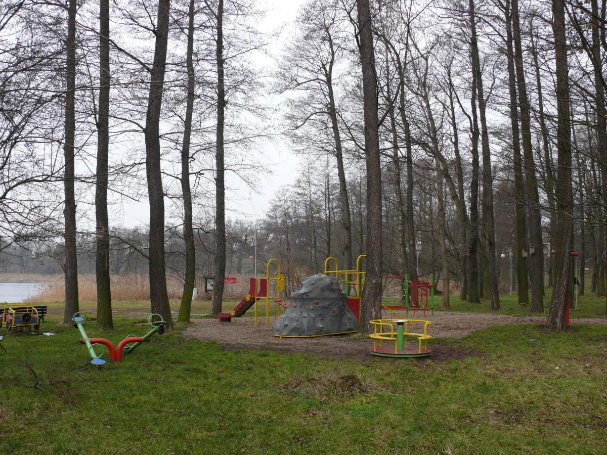 Domek Nad Jeziorem オシェチュナ エクステリア 写真